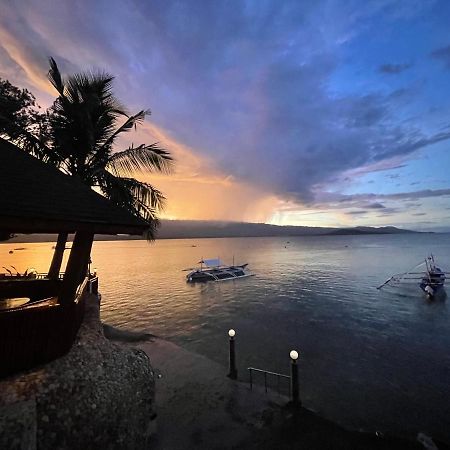 Magic Island Dive Resort Moalboal Dış mekan fotoğraf